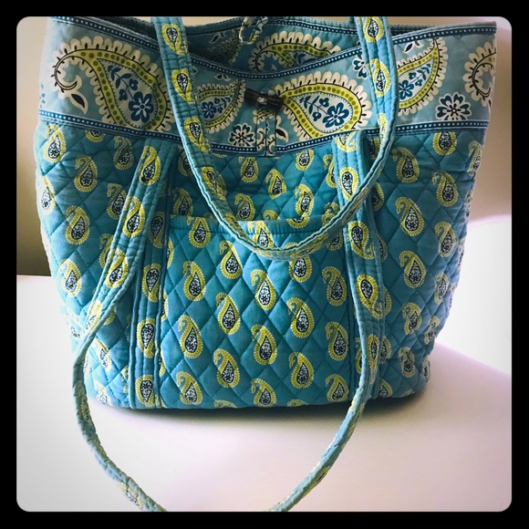 Vera Bradley Handbags - Vera Bradley Tote